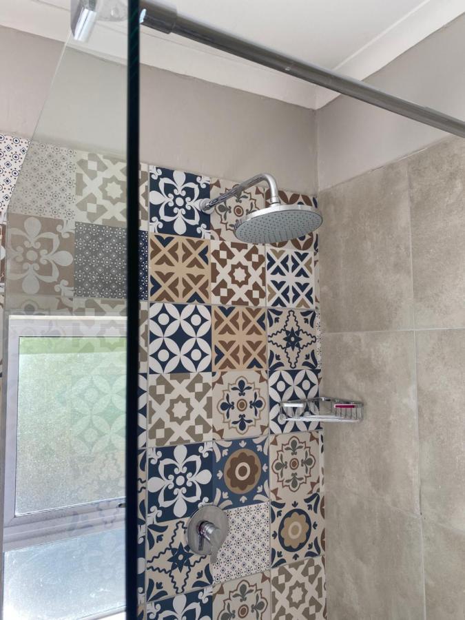 איסט לונדון Busa Guest House מראה חיצוני תמונה